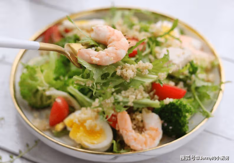 夏天減肥,別只知道吃黃瓜,推薦5道減脂餐,低卡飽腹還解饞