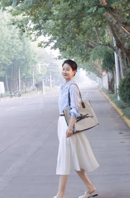今年夏天的白裙，穿出高級感的連衣裙和性格