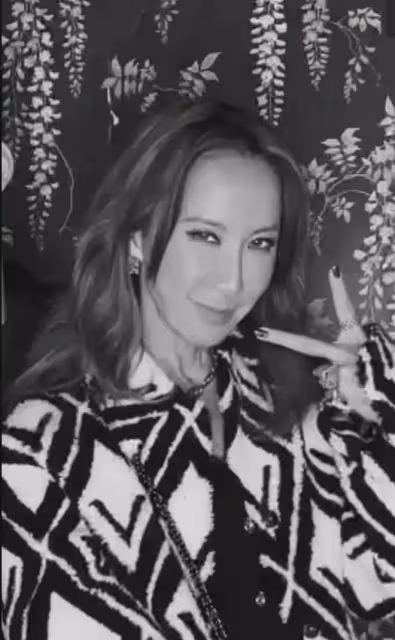 李玟葬禮在即,其丈夫私藏百條禮服,疑欲將其變現,家屬稱會報警