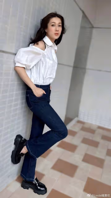 林嘉欣宣布離婚，結束12年的婚姻，夫妻以不好友分居結束感情