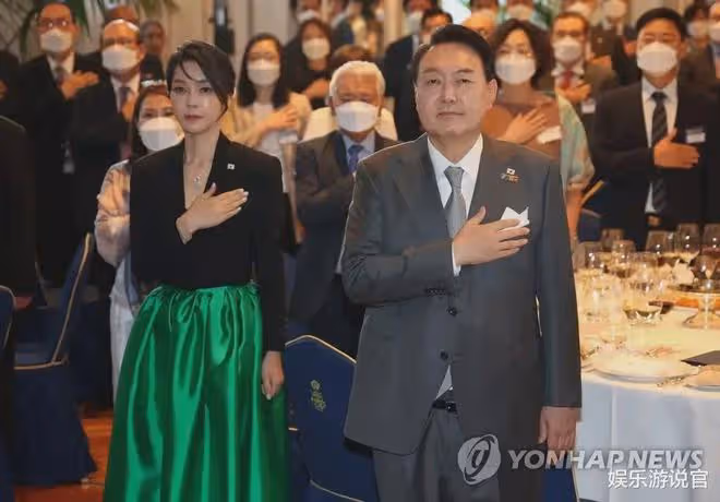 韓最美第一夫人戴31萬項鍊沒申報，1000億工程為她改道，坑夫能手