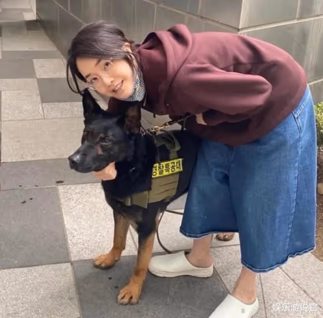 韓最美第一夫人戴31萬項鍊沒申報,1000億工程為她改道,坑夫能手