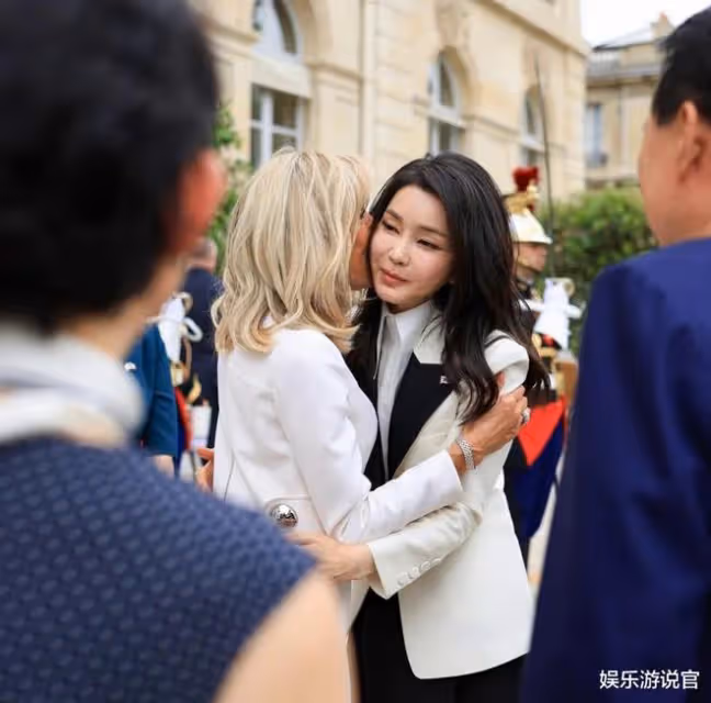 韓最美第一夫人戴31萬項鍊沒申報,1000億工程為她改道,坑夫能手