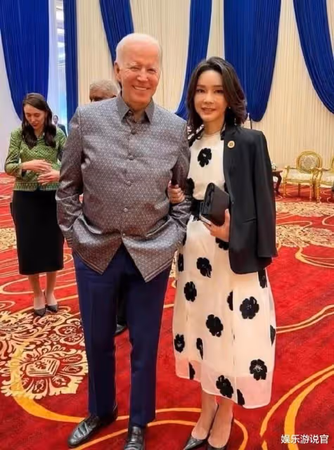 韓最美第一夫人戴31萬項鍊沒申報,1000億工程為她改道,坑夫能手