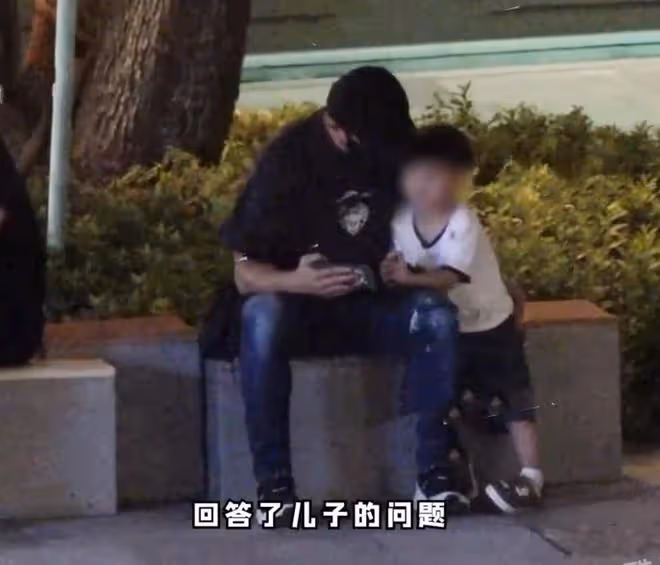 劉詩詩拍戲吳奇隆專心帶娃,給兒子驅蚊超細心,4歲步步很黏爸爸