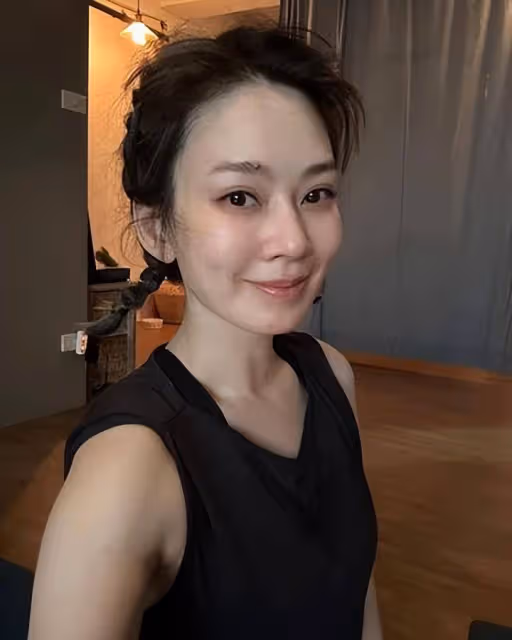 Melody爆奪前夫房產9天後素顏露面!吐真實心聲:保持堅強