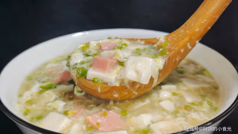 豆腐和它也是一對,嘗試過的人不多!飯前來一碗,嘗鮮開食慾,夏天才能吃到