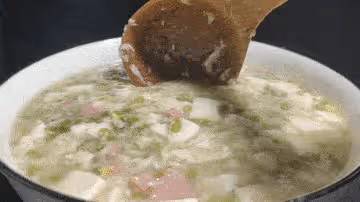 豆腐和它也是一對,嘗試過的人不多!飯前來一碗,嘗鮮開食慾,夏天才能吃到