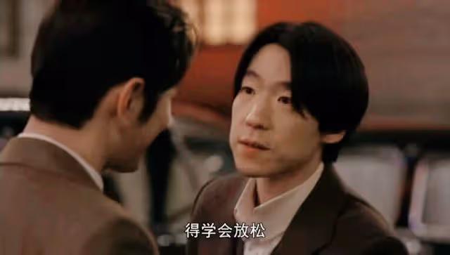 《潛行者》開播即燃！劇情緊湊諜戰味濃，黃曉明三面間諜演技不俗