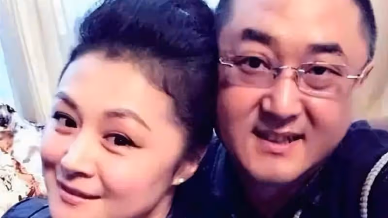 無兒無女的「謝大腳」，去世2年後，丈夫張學松的選擇令人淚目