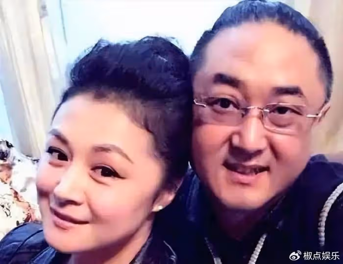 無兒無女的「謝大腳」,去世2年後,丈夫張學松的選擇令人淚目