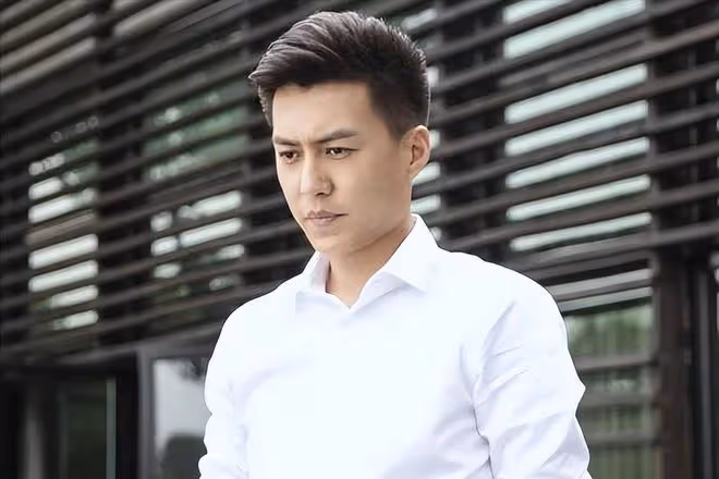 娛樂圈再爆大瓜,一線男神演員私生活混亂,專找外國女人發生關係