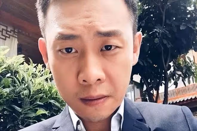 娛樂圈再爆大瓜,一線男神演員私生活混亂,專找外國女人發生關係