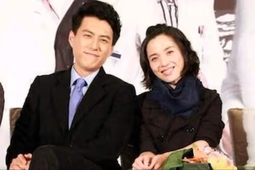 娛樂圈再爆大瓜，一線男神演員私生活混亂，專找外國女人發生關係