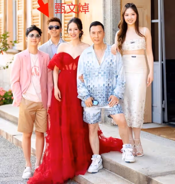 王寶強馮清合體為甄子丹慶祝60歲大壽,馮清跳舞動作輕緩被疑懷孕