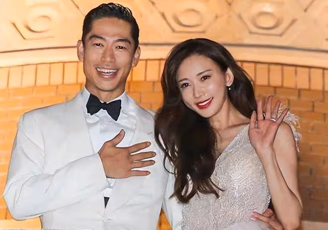 48歲林志玲被疑懷二胎!近照腹部隆起孕味濃,小7歲老公屢傳家暴