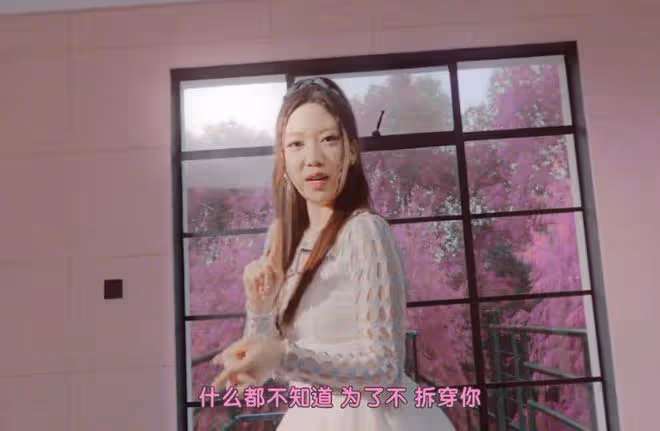 甄子丹女兒出道當歌手!長相甜美在美國留學,傳被呂良偉兒子暗戀