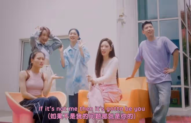 甄子丹女兒出道當歌手!長相甜美在美國留學,傳被呂良偉兒子暗戀