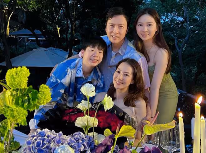 甄子丹女兒出道當歌手!長相甜美在美國留學,傳被呂良偉兒子暗戀