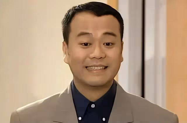 TVB前當家小生與富貴妻子低調慶生!獲視後送祝福,被指清瘦不少