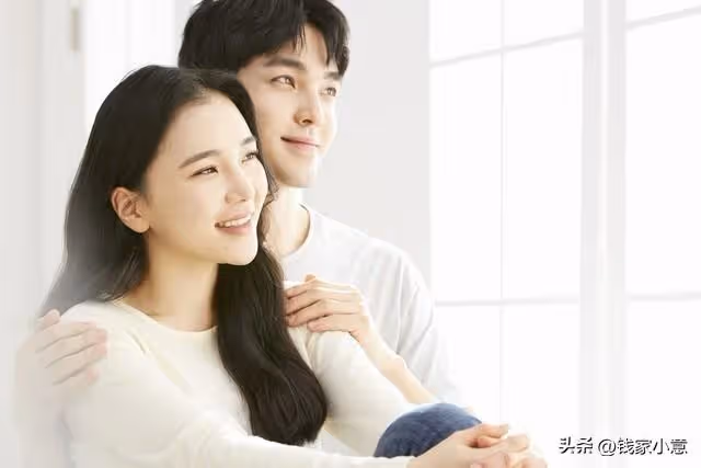 外派三年回國後,晚上抱著妻子情難自禁,卻發現了她身上的大秘密