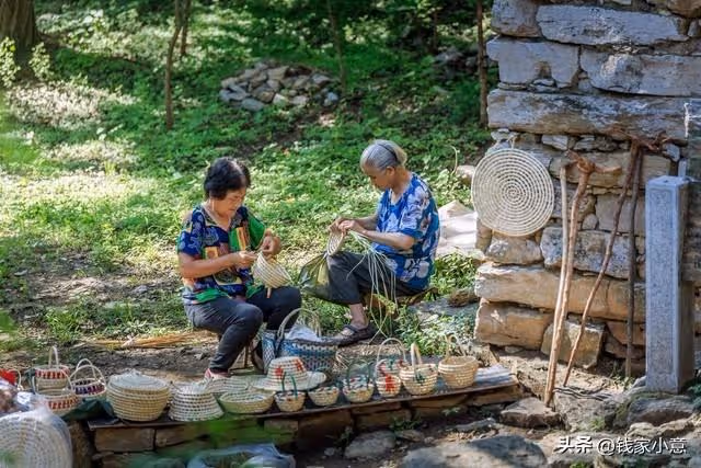 小姑有存款幾十萬,從不借錢給別人,父親患病後,她卻送來十萬元