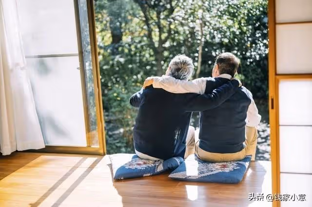 公婆賣房替小叔子還債50萬後盯上了我的新房,婆婆:新房借我住
