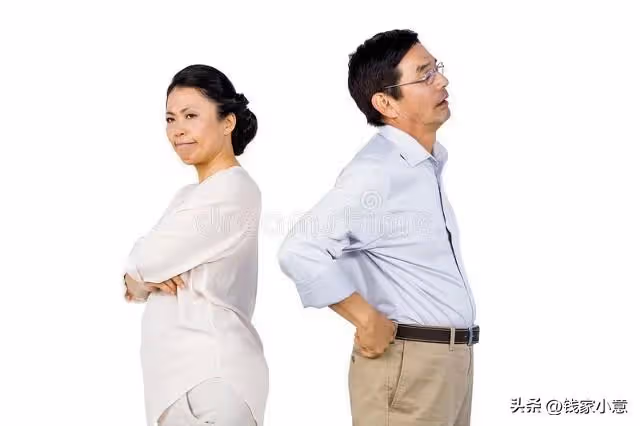 公婆賣房替小叔子還債50萬後盯上了我的新房,婆婆:新房借我住