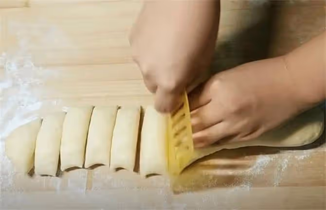 燒餅夏天新做法,不用烤箱,外酥里軟吃不膩,終於不用出去買了