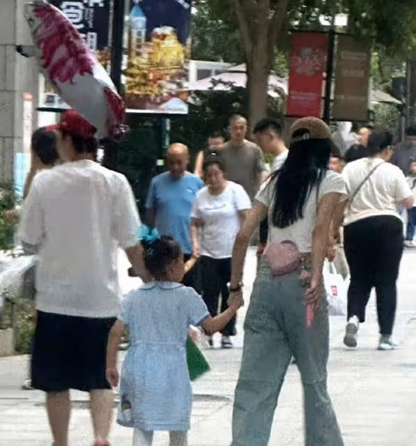 7月29日，董子健孫怡被曝大瓜！