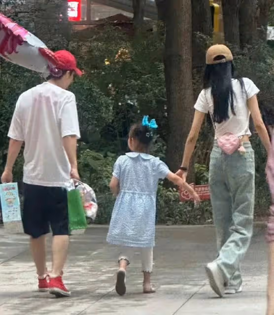 7月29日，董子健孫怡被曝大瓜！