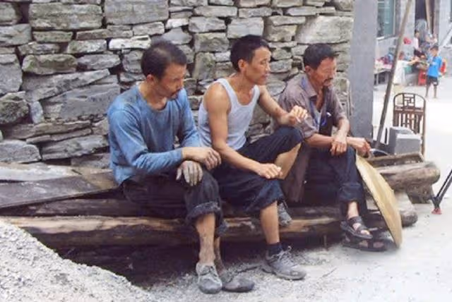 三兒子都是光棍,原因太真實,老母親老淚縱橫:我到底做錯了什麼?