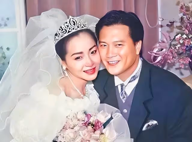 知名星二代與母親慶祝37歲生日!打扮中性像男孩,曾認是同性戀