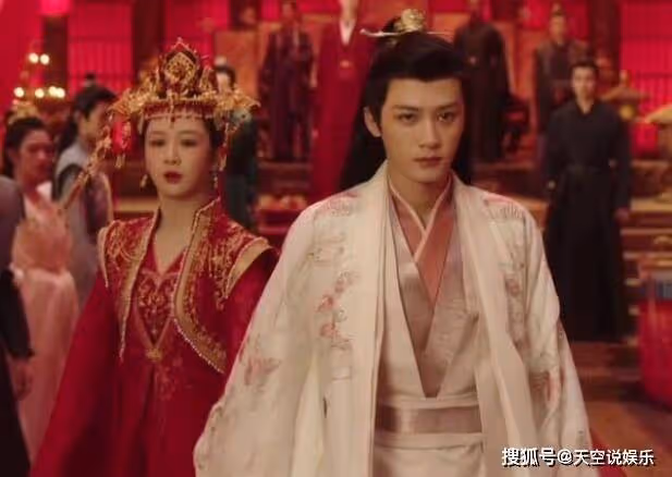 《長相思》相柳何時愛上小夭的?相柳為她犧牲了幾條命?小夭更愛璟還是相柳?