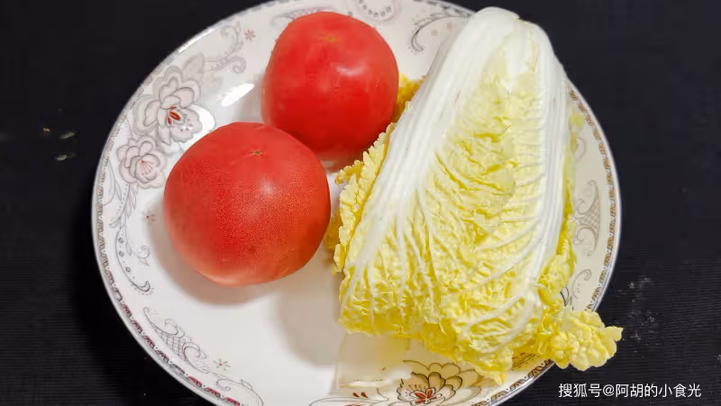雞蛋請靠邊,原來西紅柿和它更配!酸酸的、脆脆的,靈魂是湯汁拌飯