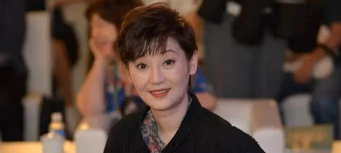 「雪姨」王琳:去蘇聯留過學,與徐帆發飆罷錄,50歲帶兒子徵婚