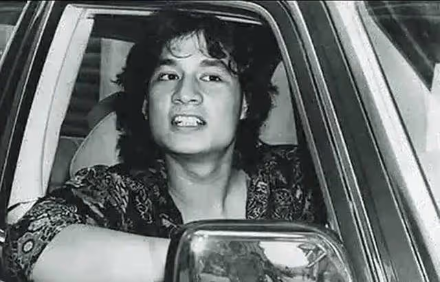 傅聲去世4年後，甄妮為他生下一女，35年過去了，母女過得如何？