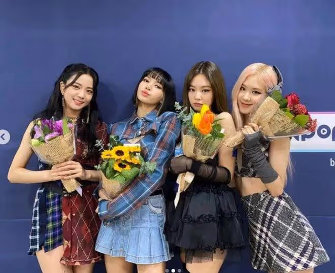 哈蘭德與韓國女團成員金智秀夢幻互動,後者曾是孫興慜緋聞女友!