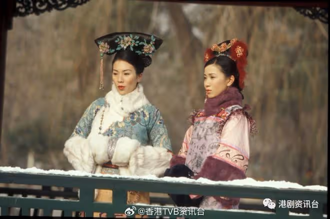 54歲前TVB人氣花旦被偶遇!顏值回春貴婦Look行街獲贊