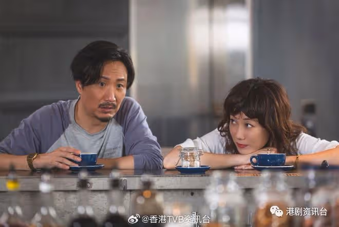 54歲前TVB人氣花旦被偶遇!顏值回春貴婦Look行街獲贊