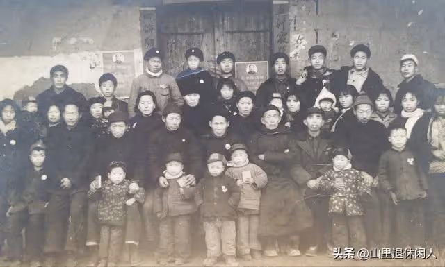 堂哥要當上門女婿,結婚時只有我去了,我兒子結婚他竟送了份大禮