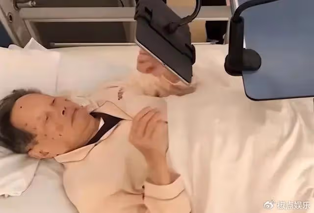翁帆終於醒悟,寫詩「我得走了」,源於楊振寧18億遺產分配給兒女