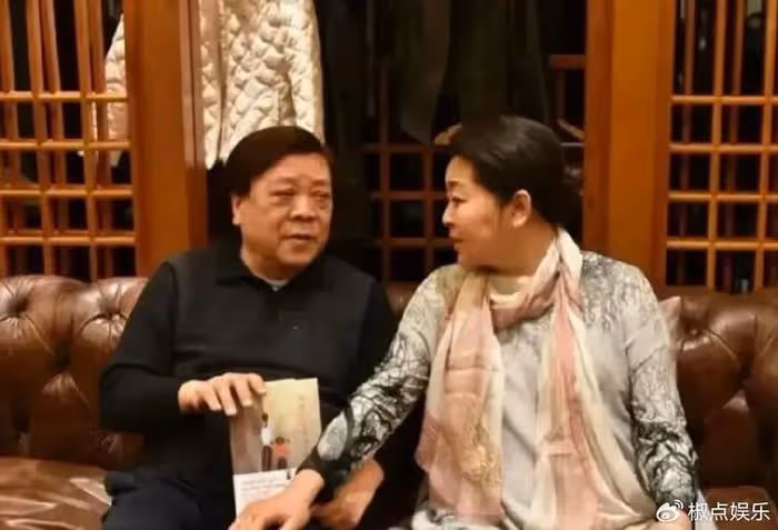 趙忠祥臨終前,故意避開家人,對倪萍說:那5億全給我的心肝寶貝