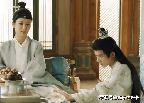 《長相思》小夭知道自己被相柳親了嗎？《長相思》瑲玹為什麼打斷小夭的腿？