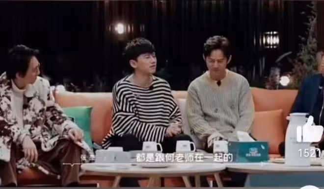 張傑演唱會上表白何炅,現場比心我愛你,網友直呼:不太合適