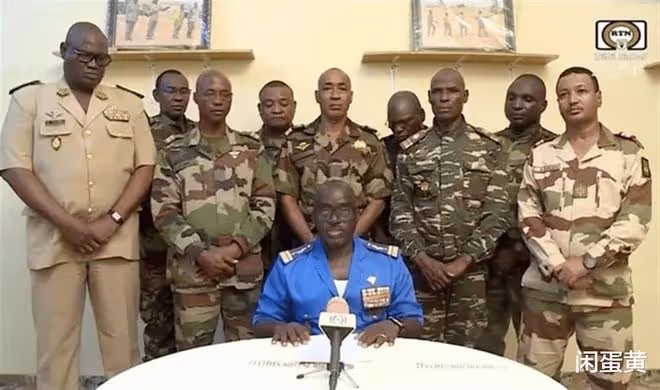 西非又一國發生軍事政變,總統和外交部長被總統衛隊扣押