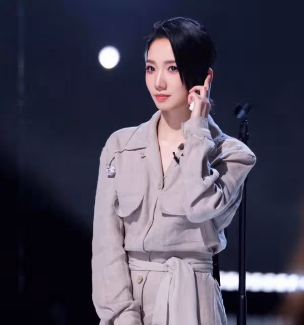 孟美岐含淚回歸重塑,說對不起自己熱愛的東西,四年時間變得自卑