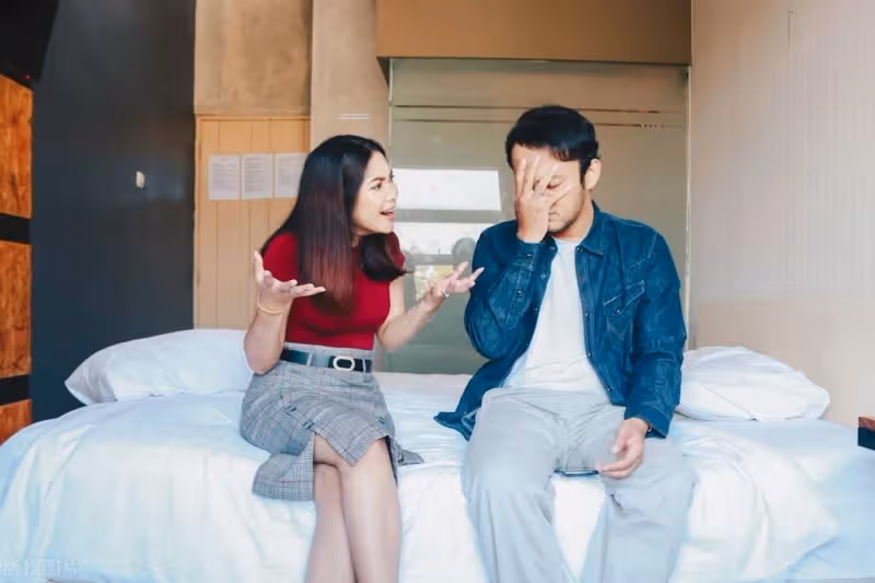 婆婆哭：兒媳懷孕8個月我就伺候她，坐完月子卻要離婚讓我們滾蛋