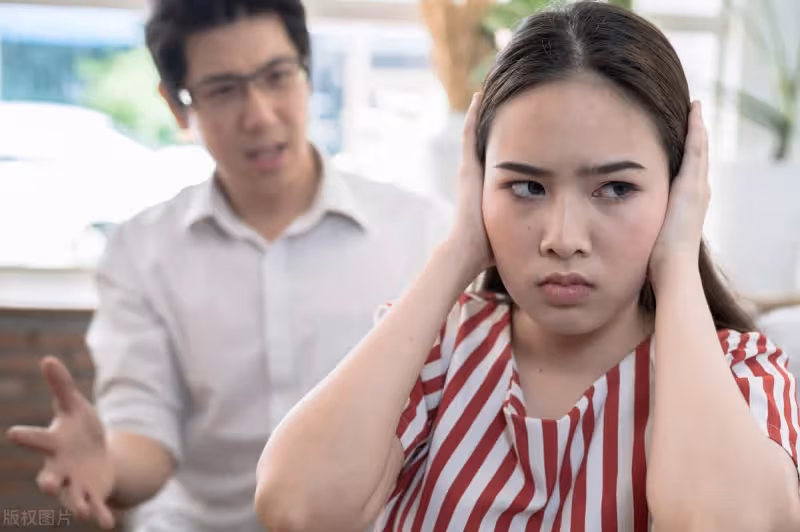 婆婆哭：兒媳懷孕8個月我就伺候她，坐完月子卻要離婚讓我們滾蛋