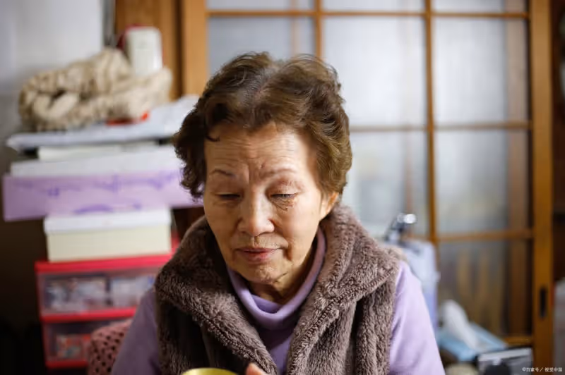 「不幫我妹就離婚」妻子拿出最後絕招，她如願了，哭道：我咎由自取